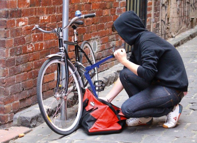 Velosiped oğurlayanlar saxlanıldı