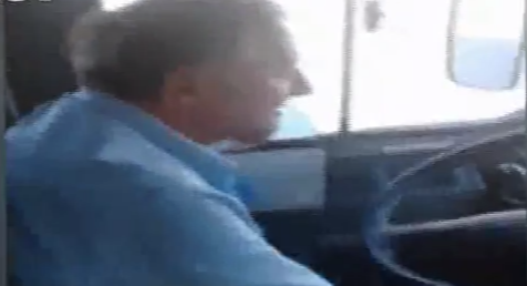 &ldquo;&Ouml;l&uuml;m &uuml;st&uuml;ndə yatmışam, sənin başını kəsərəm&rdquo; &ndash; Bakıda avtobus s&uuml;r&uuml;c&uuml;s&uuml; 