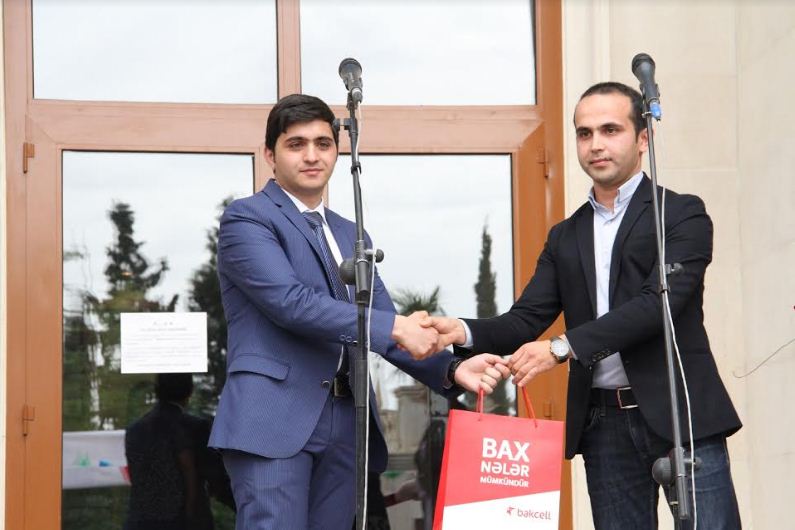 Bakcell Gəncədə məzun yarmarkasına qatılıb