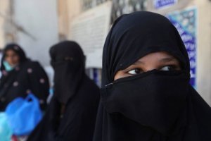 Norve&ccedil; məktəb və universitetlərində niqab qadağan edildi