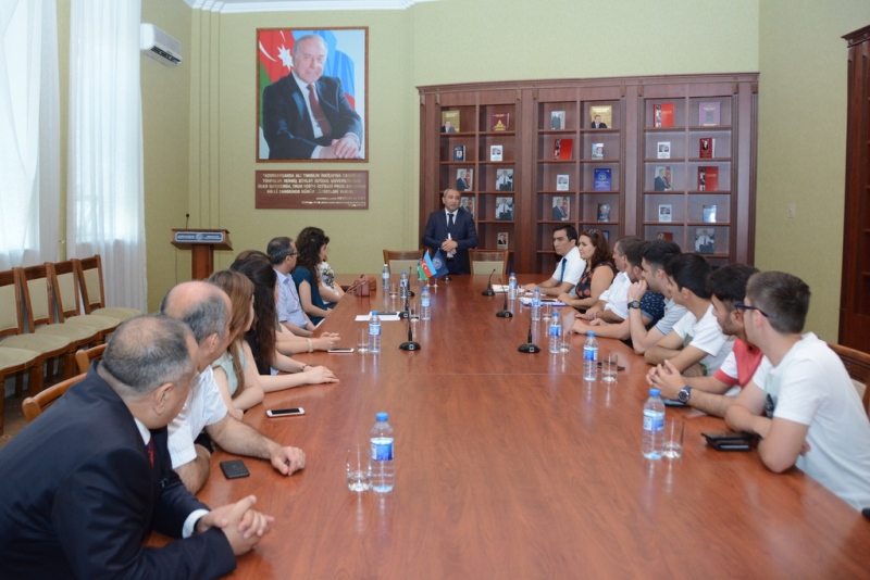 UNEC-də ikili diplomla bağlı görüş keçirildi