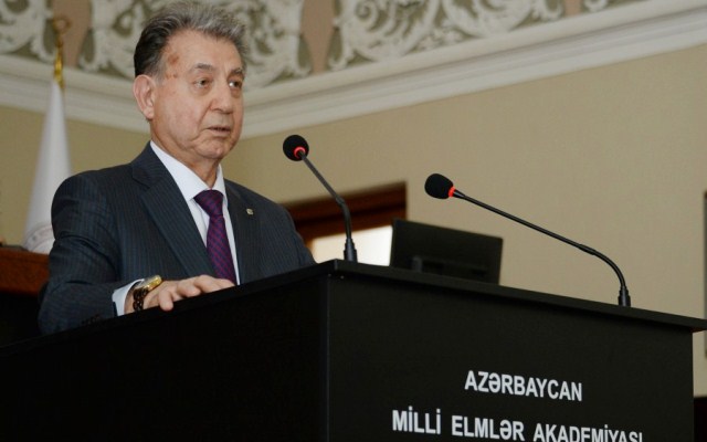Akif Əlizadə yenidən AMEA prezidenti seçildi