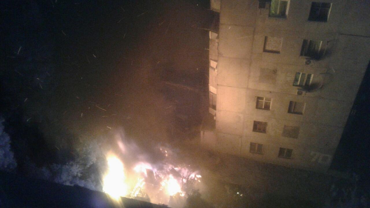 Bakıdakı güclü yanğın söndürülüb - YENİLƏNİB, FOTO