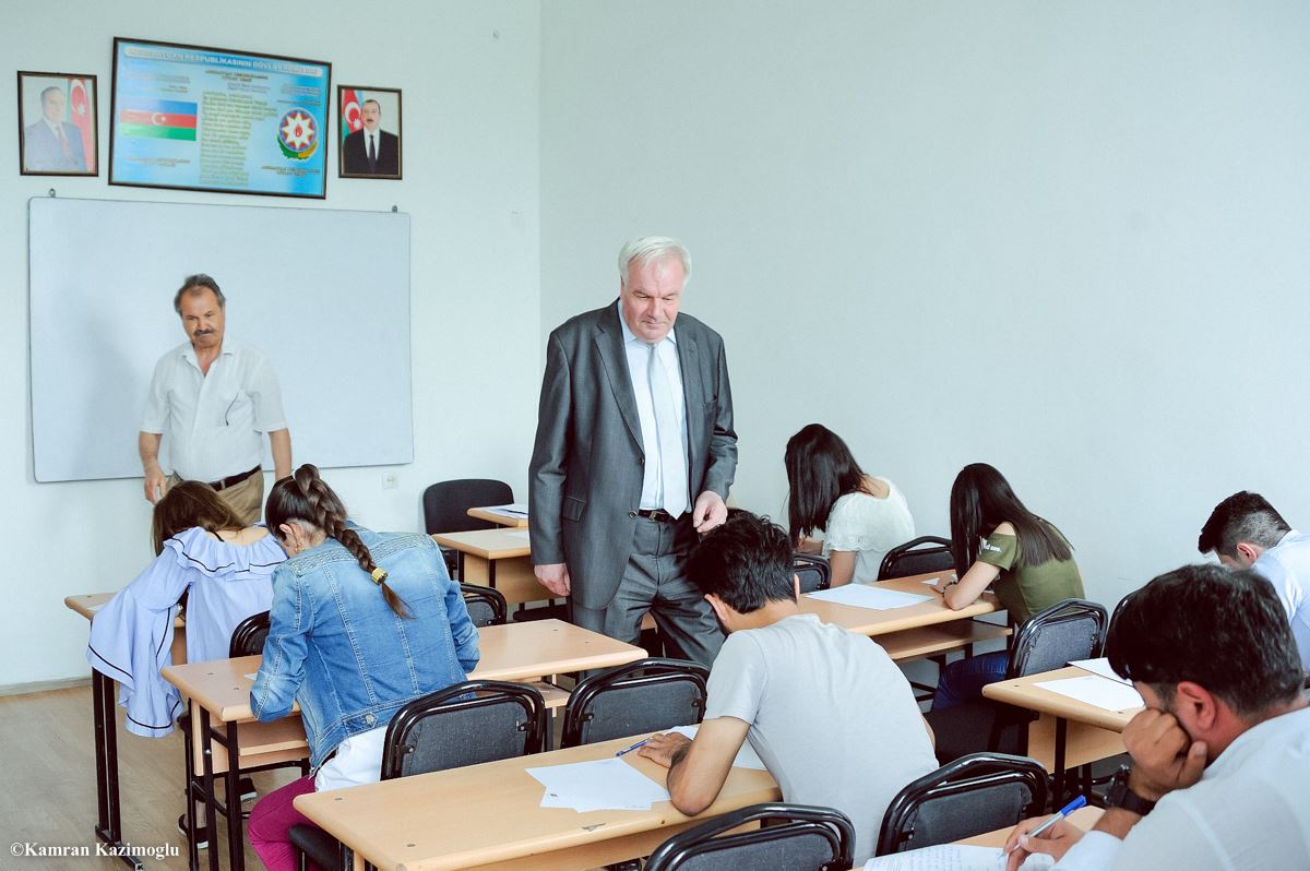 Qərbi Kaspi Universitetində imtahanlar davam edir