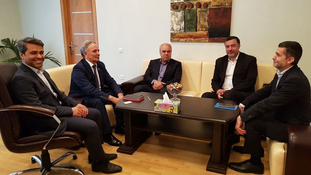 İranın nazir m&uuml;avini Mətbuat Şurasında olub