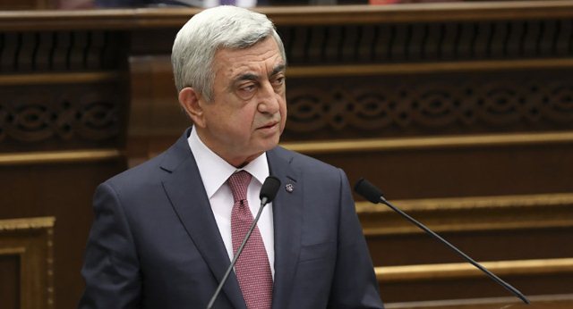 Sarkisyanın partiyası daha bir deputat yerini itirdi