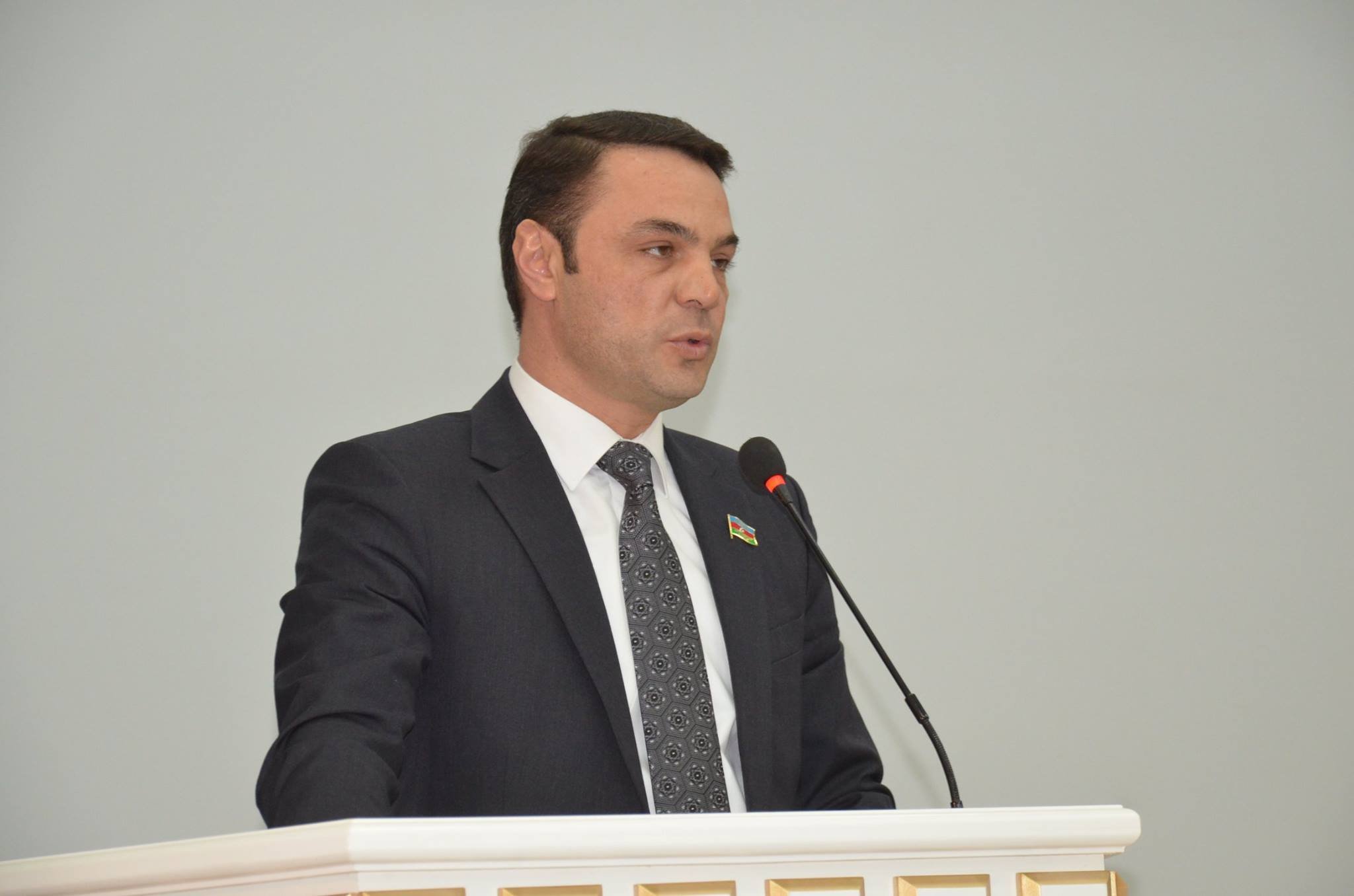 Deputat büdcəyə edilən dəyişikliyi şərh etdi
