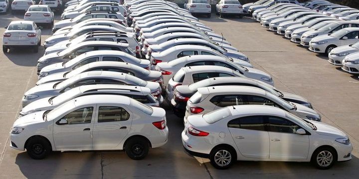 Məmurların xidməti avtomobilləri ilə bağlı yeni qərar veriləcək - G&uuml;rc&uuml;standa