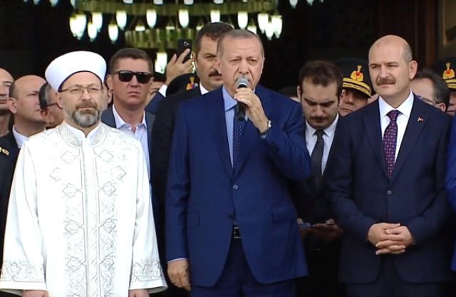 İstefası istənilən nazir prezidentlə bir arada