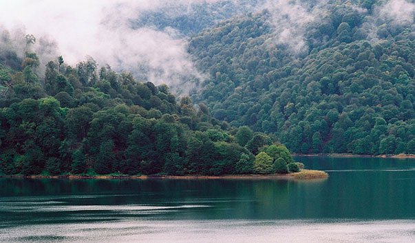 Milli Parklar ekoloji turizm üçün əlverişli təbiət əraziləridir