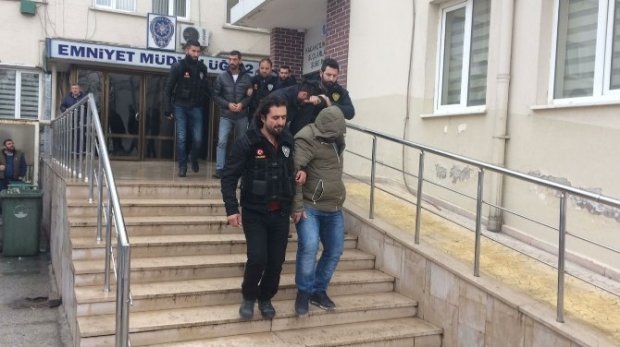 Uqandalı fahişələrlə görüşən azərbaycanlıların axırı ömürlük həbslə bitdi…
