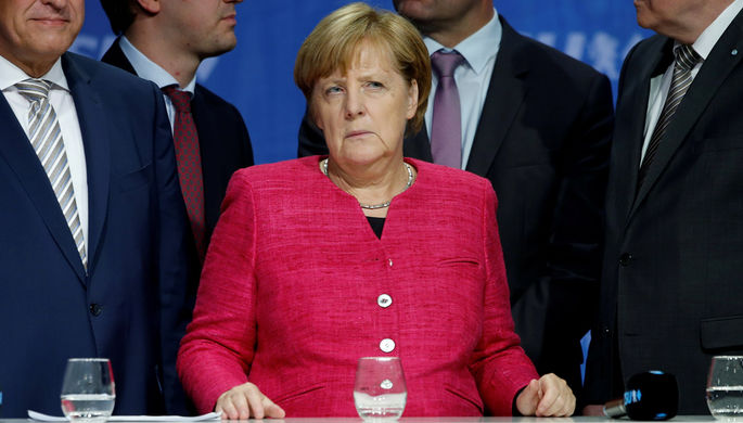 Merkel miqrantlara görə baş nazirlə mübahisə etdi  