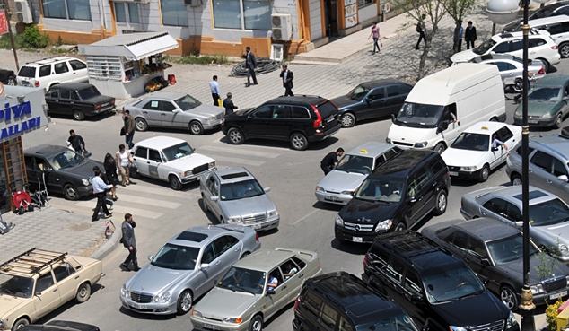 Bakıda dayanma, durma və parklanma qaydaları təkmilləşdirilir