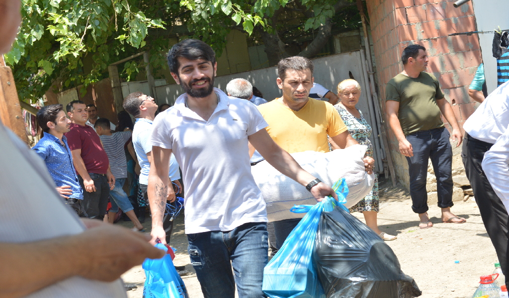 Zirzəmidən “Qobu Park”a... Məcburi köçkün ailələrinin yeni yaşayış kompleksinə köçürülməsinə başlandı