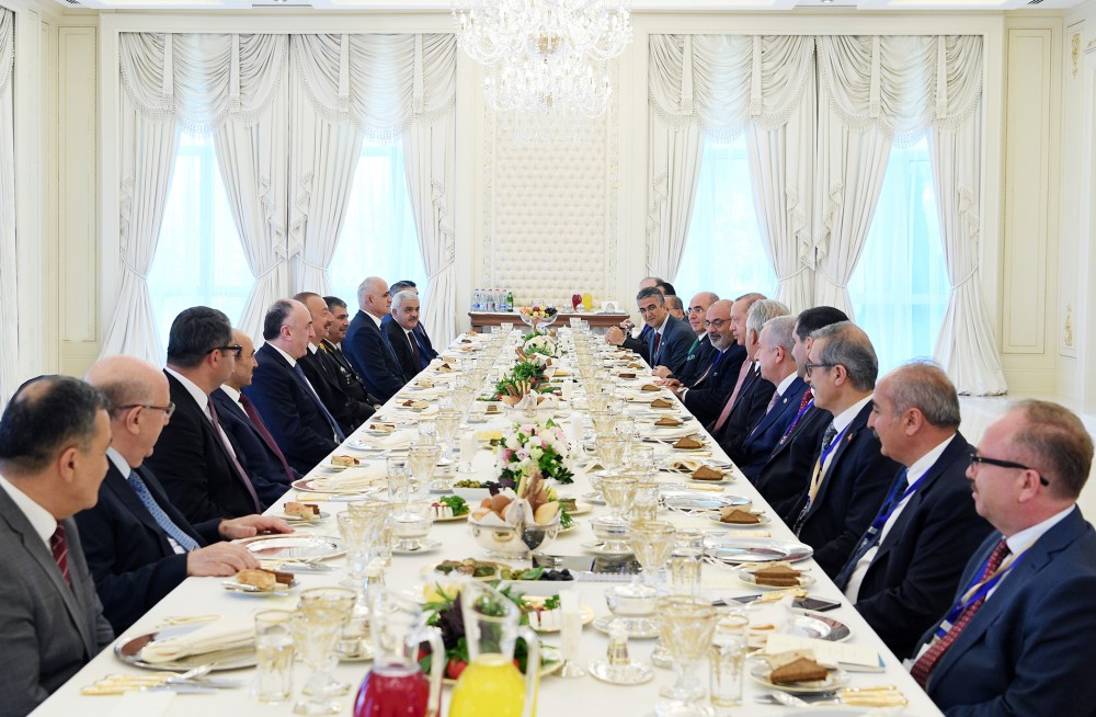 Azərbaycan və T&uuml;rkiyə prezidentlərinin geniş tərkibdə g&ouml;r&uuml;ş&uuml; olub
