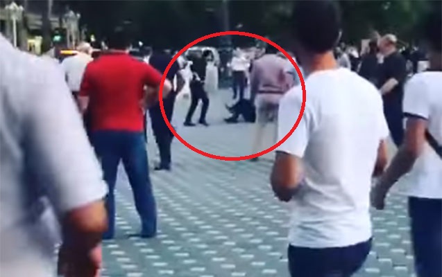 Gəncədə polisin öldürülmə anı - VİDEO