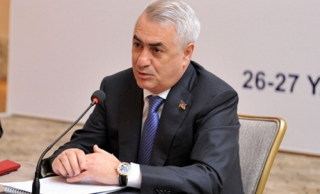 Cavid Qurbanov dəmir yollarındakı vəziyyətlə bağlı m&uuml;şavirə ke&ccedil;irdi