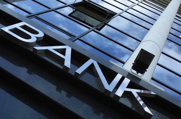 Bankların mənfəəti artıb, öhdəlikləri azalıb