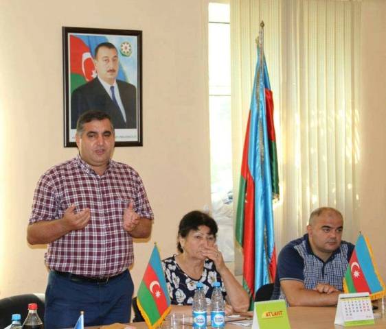 Jurnalist təşkilatı Xaçmazda dəyirmi masa keçirib