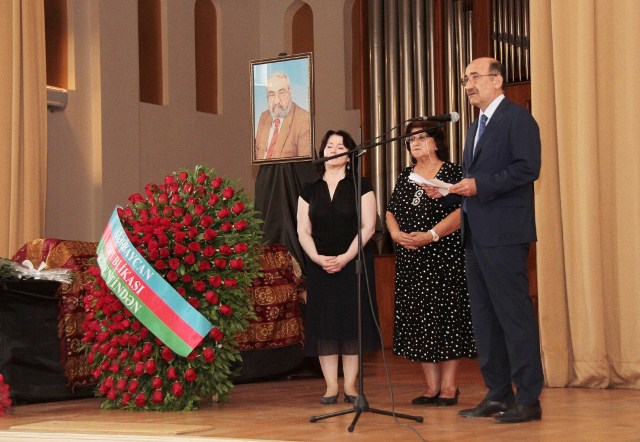 Əbülfəs Qarayev: “Xəyyam Mirzəzadənin vəfatı böyük itkidir” 