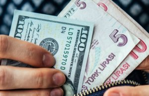 T&uuml;rkiyə birjalarında dollar bir qədər gerilədi
