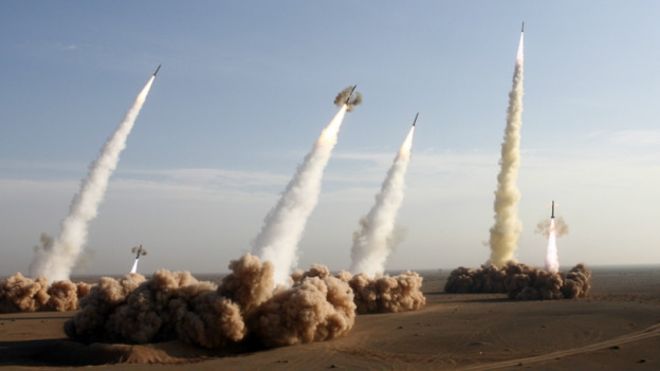 İranda yeni ballistik raket sınağı