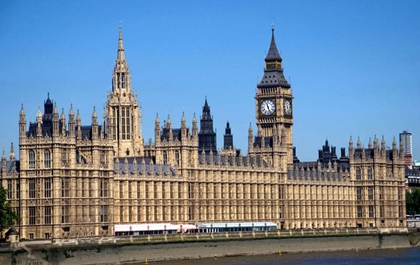 Britaniya parlamentində təhlükəli insident yaşandı