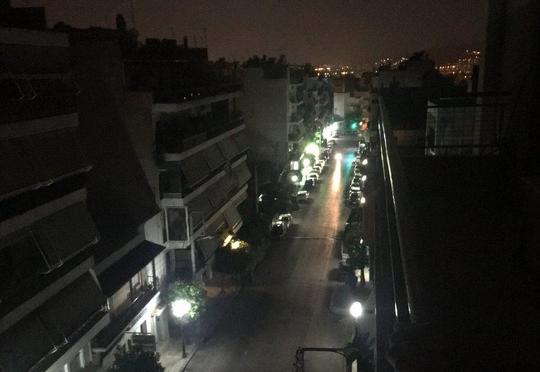 Afina qaranlıqda qaldı