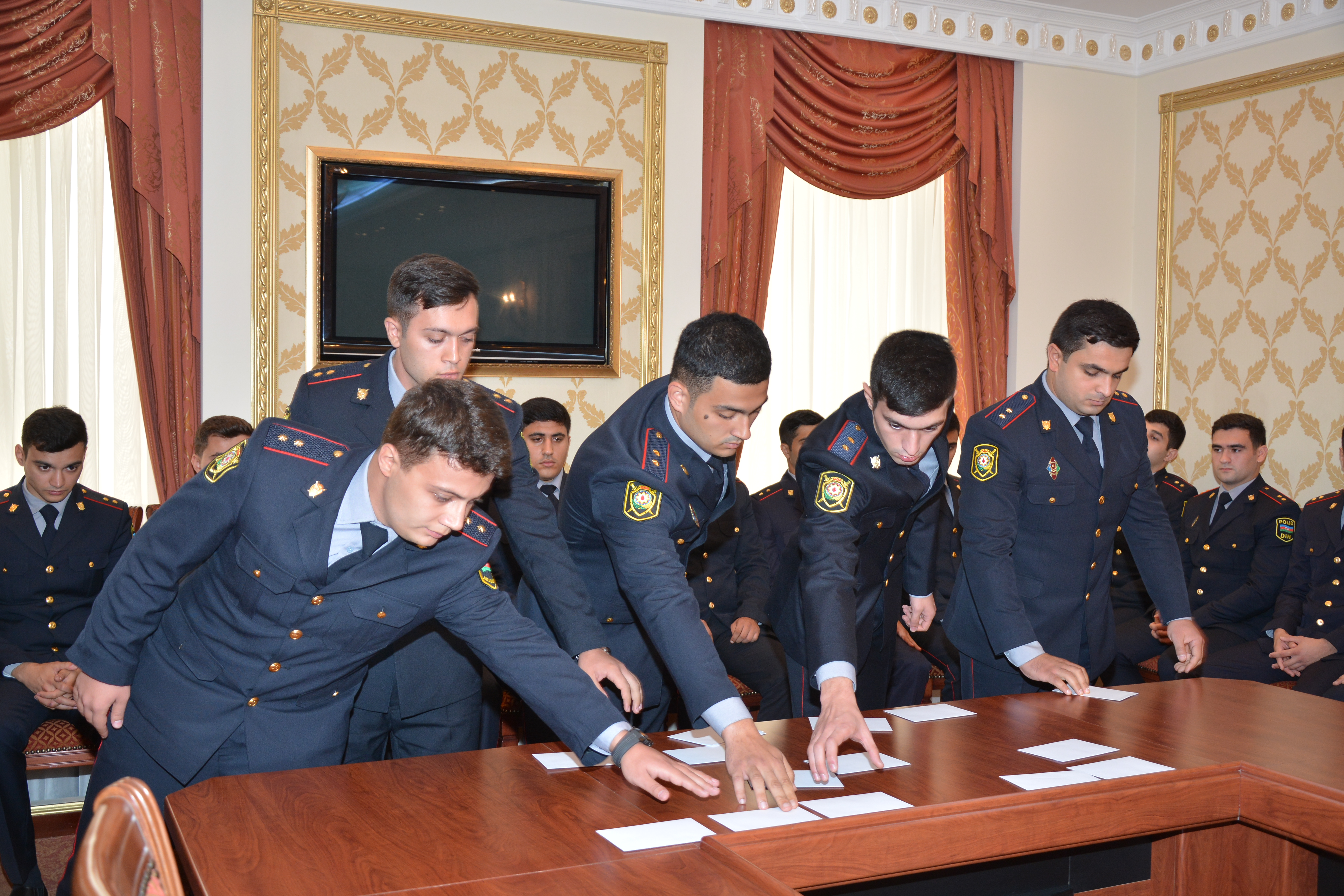Polis Akademiyasının 34 məzunu vəzifəyə təyin edildi