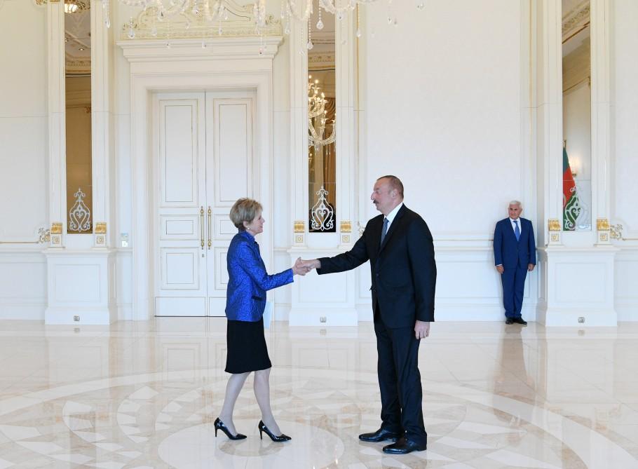 Prezident&nbsp;yeni səfirlərin&nbsp;etimadnamələrini qəbul etdi