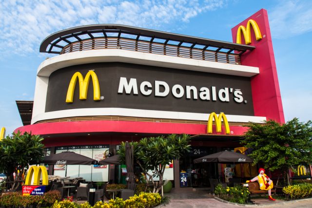 McDonald's-da salatlardan kütləvi zəhərlənmə - 507 nəfər