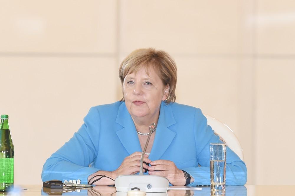 Merkel İlham Əliyevlə nələri m&uuml;zakirə etdiyini A&Ccedil;IQLADI