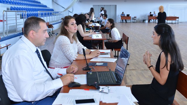 Müəllimlərin işə qəbulu üzrə əlavə yerləşdirmənin müsahibə mərhələsi keçirilir