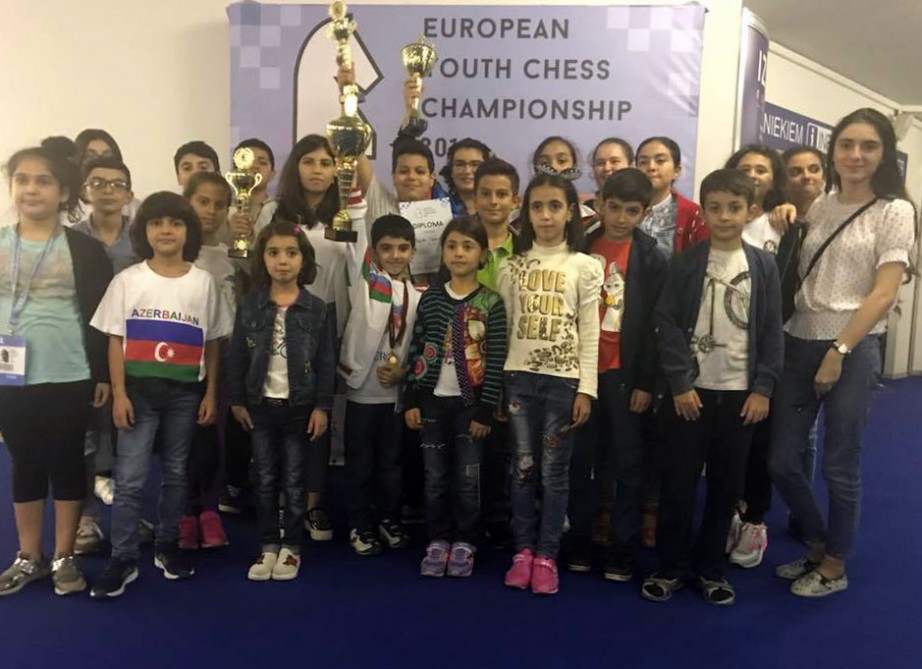 Şahmat&ccedil;ılarımız&nbsp;Avropa&nbsp;ikincisi oldular