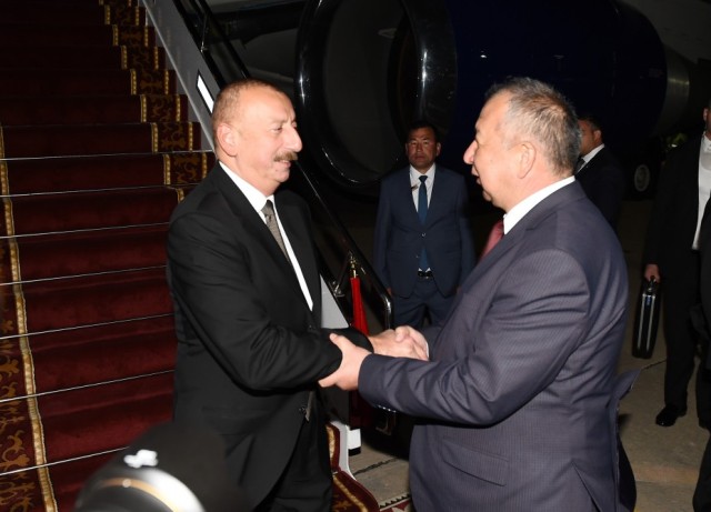 Azərbaycan prezidenti Qırğızıstanda - FOTOLAR