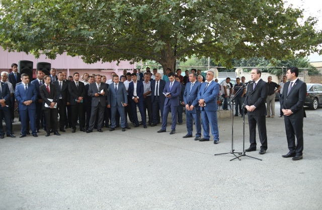 Gəncənin yeni icra başçısı prezidentin tapşırığı ilə sakinlərin önünə çıxdı - FOTOLAR
