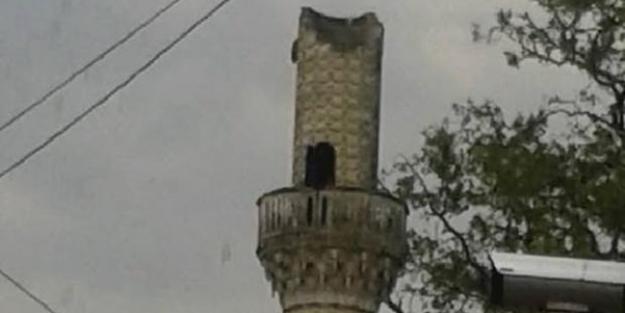 Dolu məscidin minarəsini dağıtdı