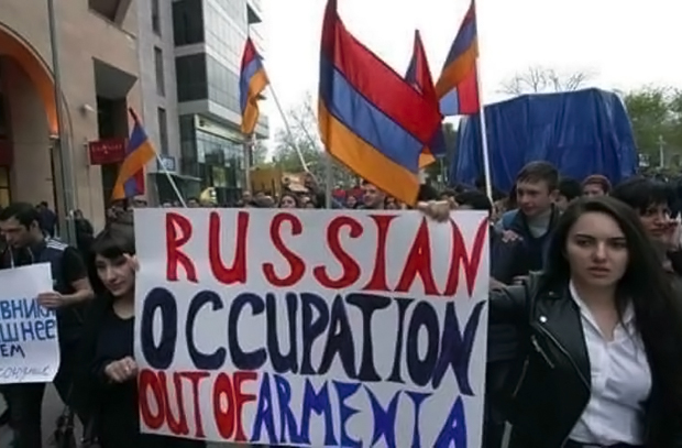 Rəsmi Yerevan Moskva ilə ziddiyyətlərini etiraf etdi: “Kreml ilə gərginlik var...”