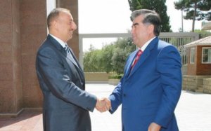 İlham Əliyev Tacikistan Prezidentini təbrik etdi