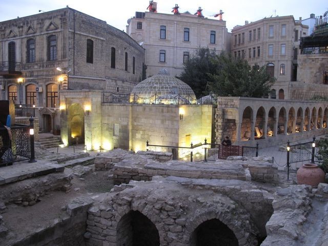 İçərişəhərdə Bakı xanının hamamı tapıldı   