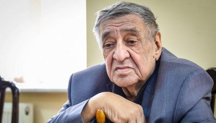 Arif Məlikov “Şöhrət” ordeni ilə təltif edildi