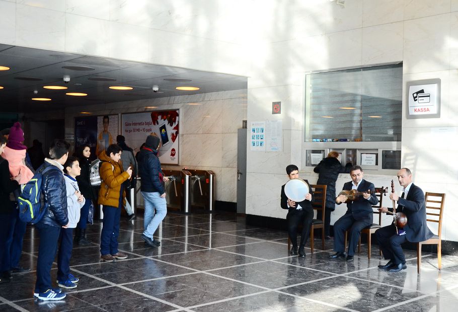 Metro stansiyalarında konsert olacaq