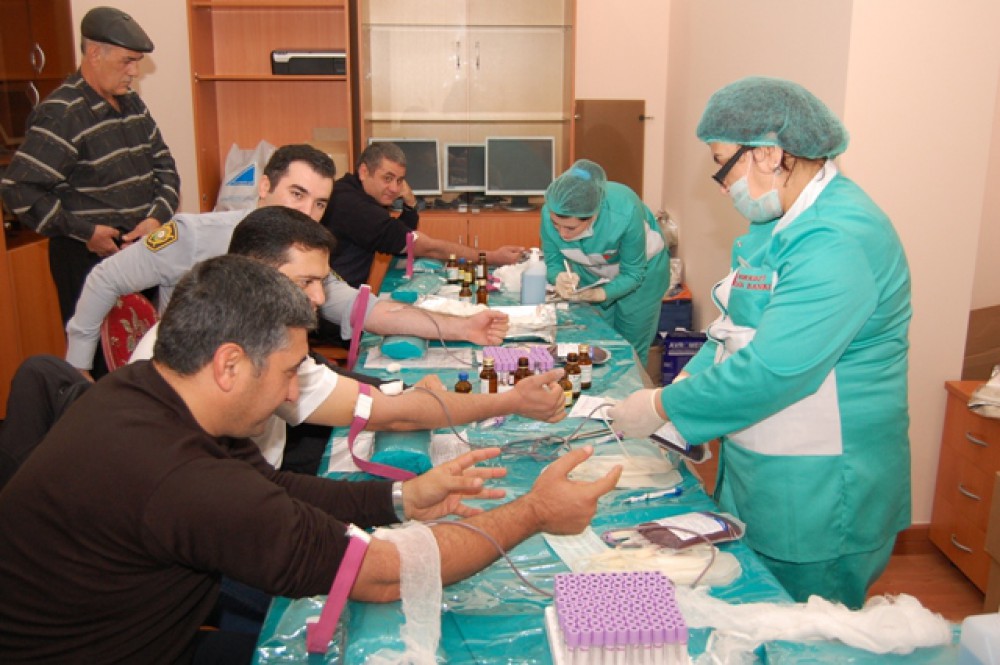 Aşura g&uuml;n&uuml; k&ouml;n&uuml;ll&uuml; qanvermə aksiyaları ke&ccedil;iriləcək - &Uuml;NVANLAR