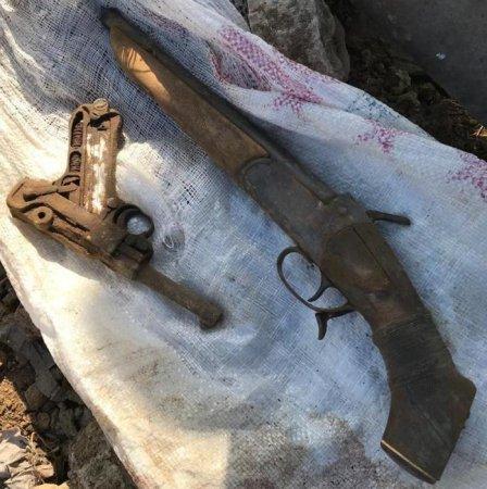 Penitensiar Xidmət məhbusun gizlətdiyi silahları aşkarladı