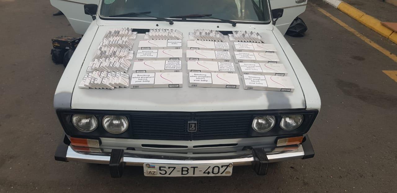 G&ouml;mr&uuml;k&ccedil;&uuml;lər xeyli siqaret m&uuml;sadirə etdi