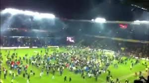 Stadiondakı çaxnaşmada 5 nəfər öldü