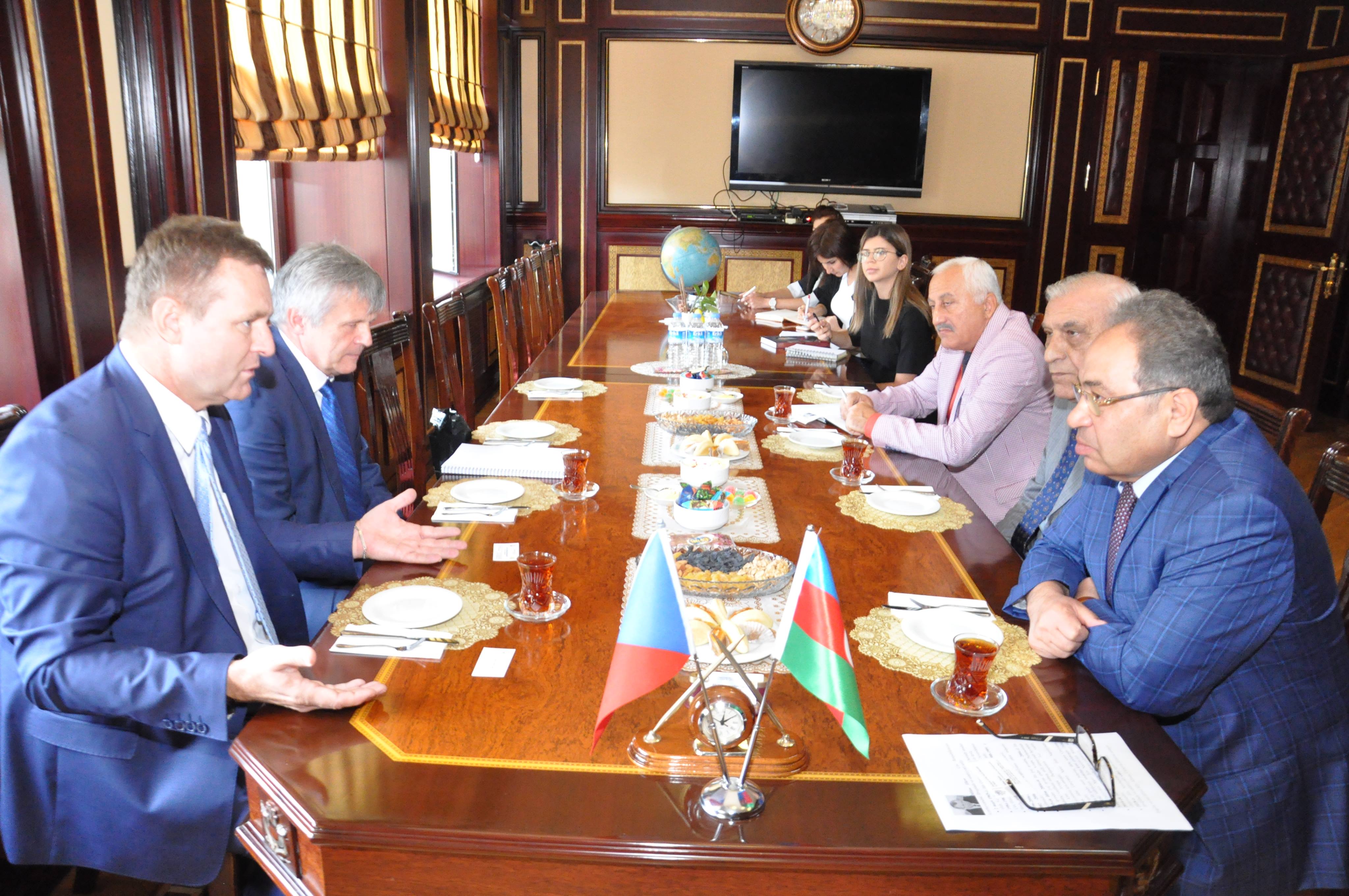 Çexiyanın Azərbaycandakı səfiri BDU-da olub - FOTO