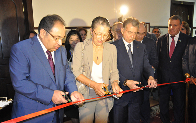 BDU-da Həsən Abdullayevin xatirə barelyefi açılıb - FOTO