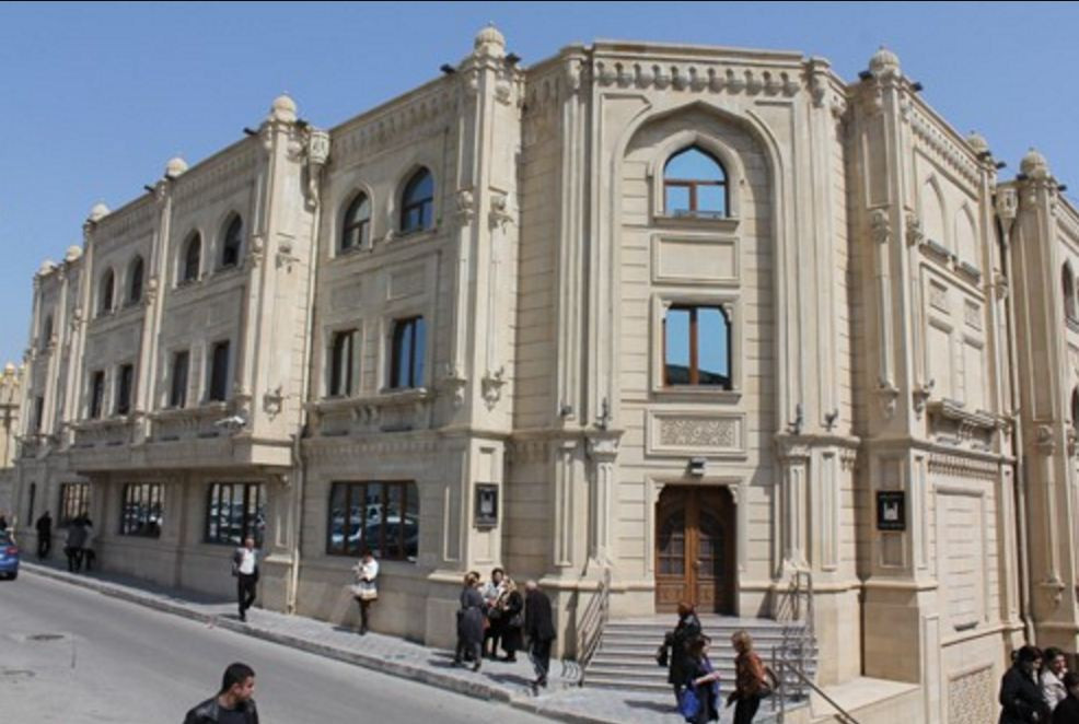 Komitə sədri Bakı İslam Universitetinin bağlanmasından DANIŞDI