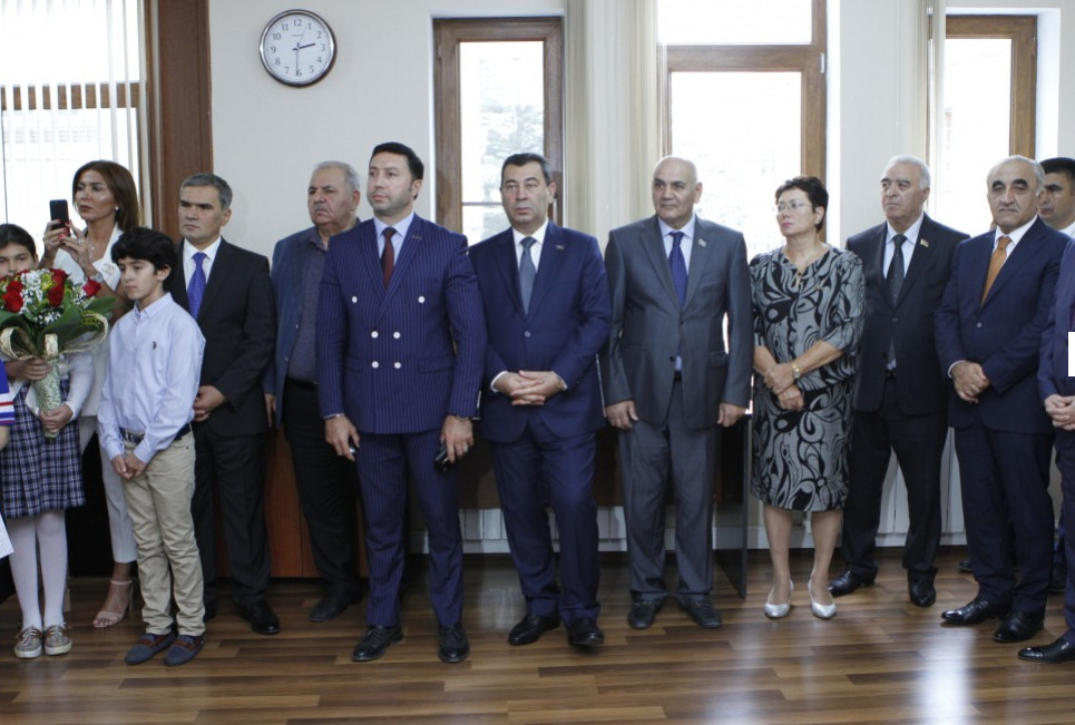 UNEC-in professoru Macarıstanın ali ordeni ilə təltif olunub